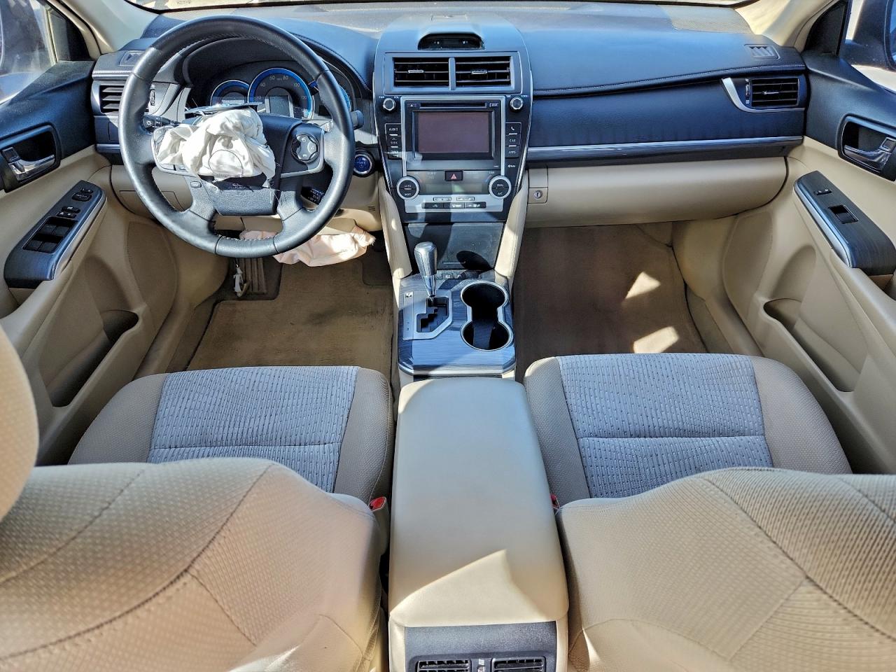 2013 TOYOTA CAMRY HYBRID photo 8