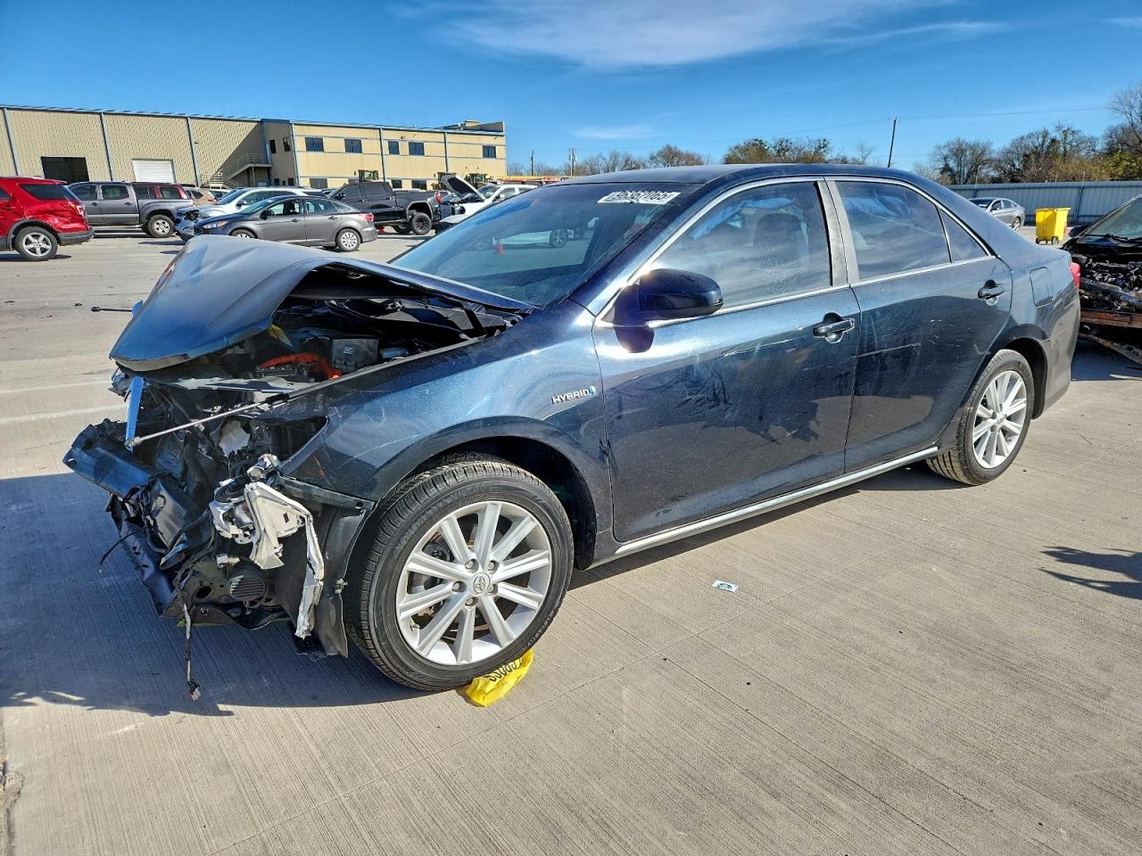 2013 TOYOTA CAMRY