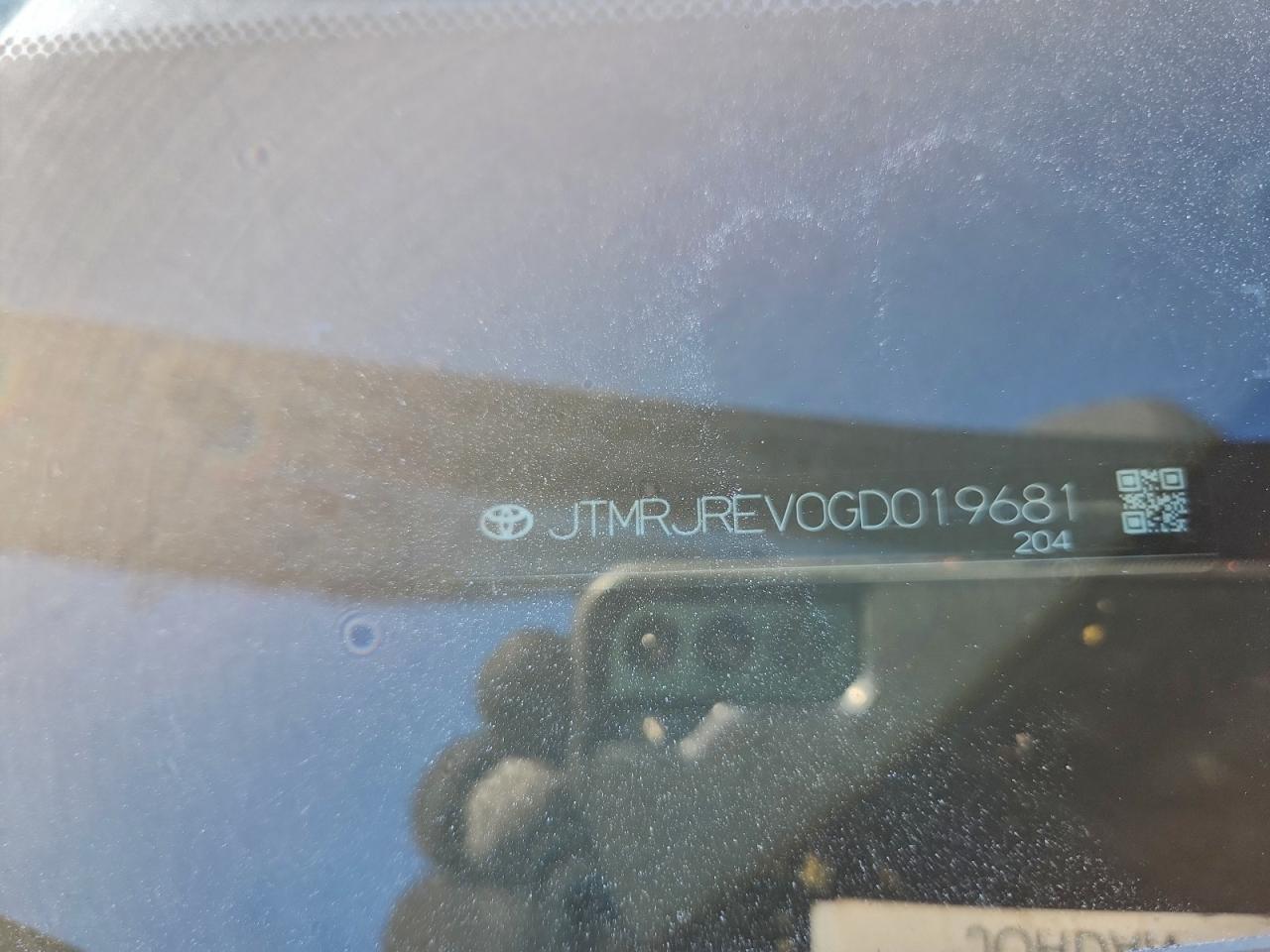 2016 TOYOTA RAV4 HV XLE photo 14