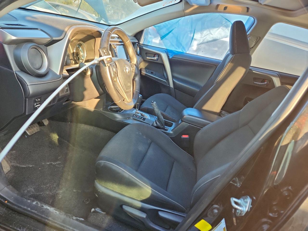 2016 TOYOTA RAV4 HV XLE photo 7