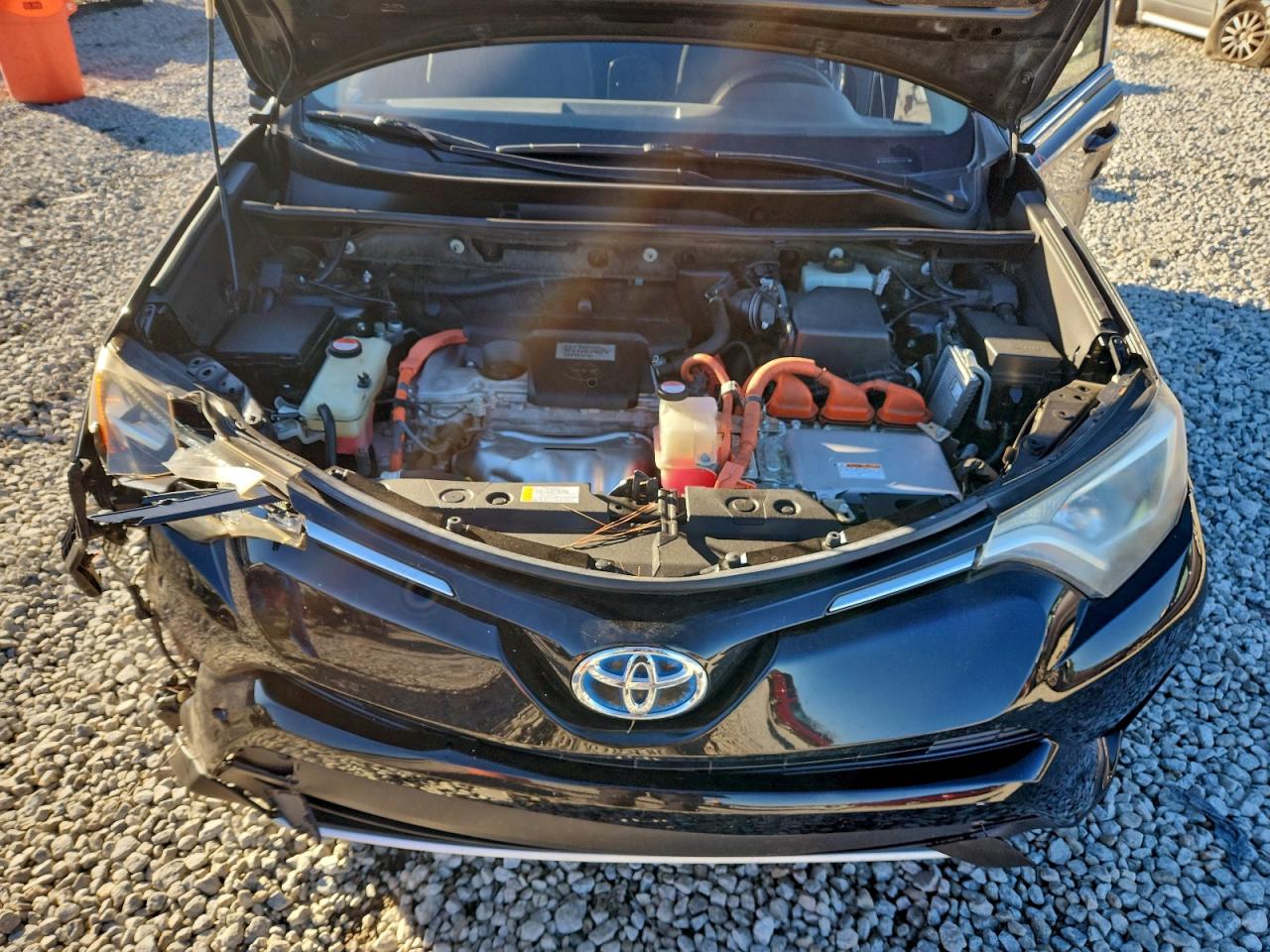 2016 TOYOTA RAV4 HV XLE photo 12