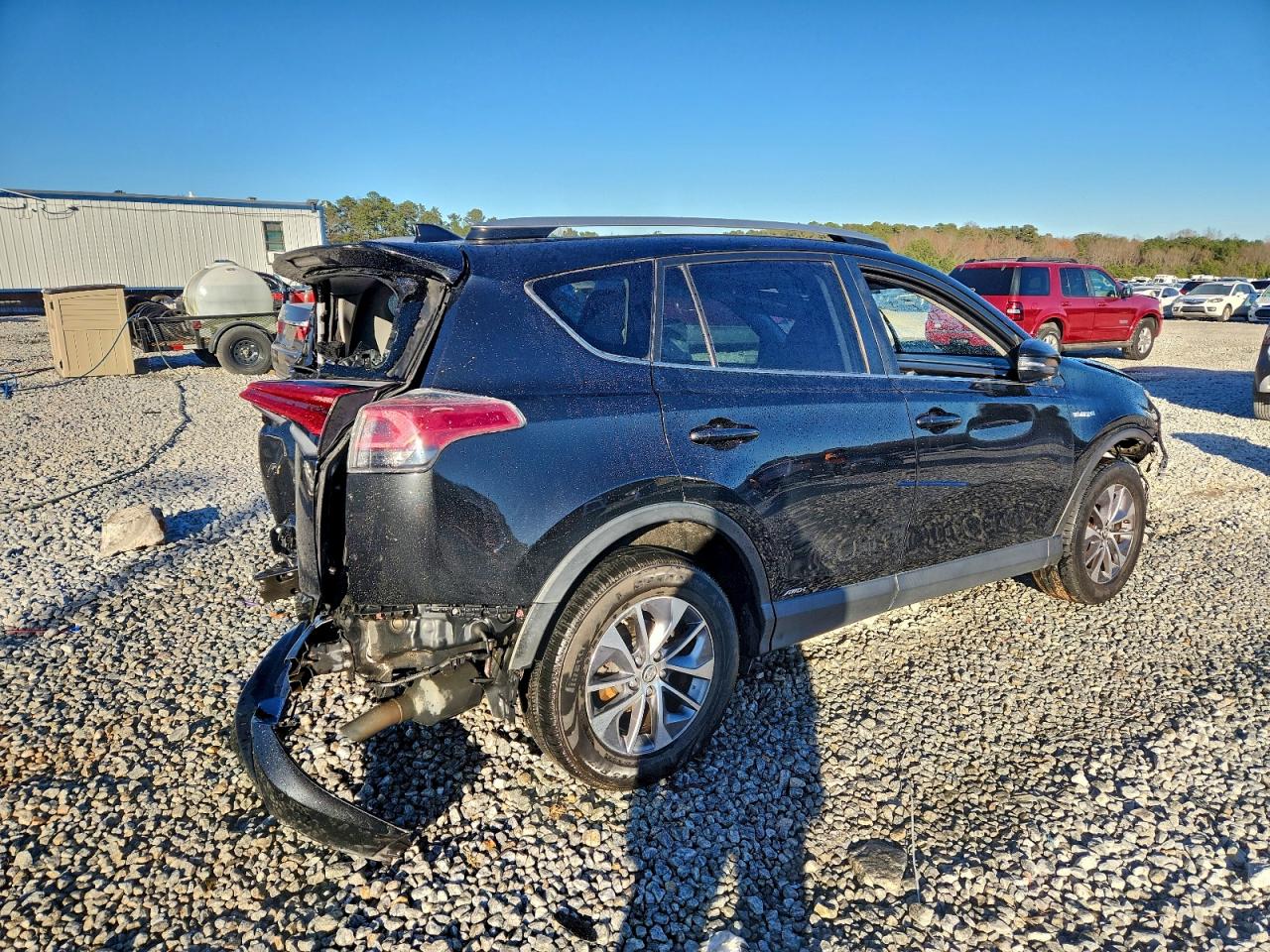 2016 TOYOTA RAV4 HV XLE photo 3