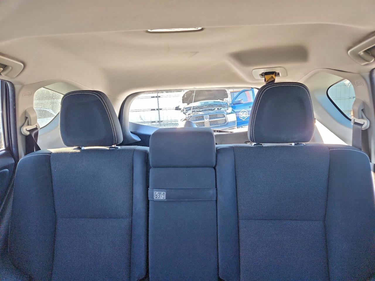 2016 TOYOTA RAV4 HV XLE photo 10