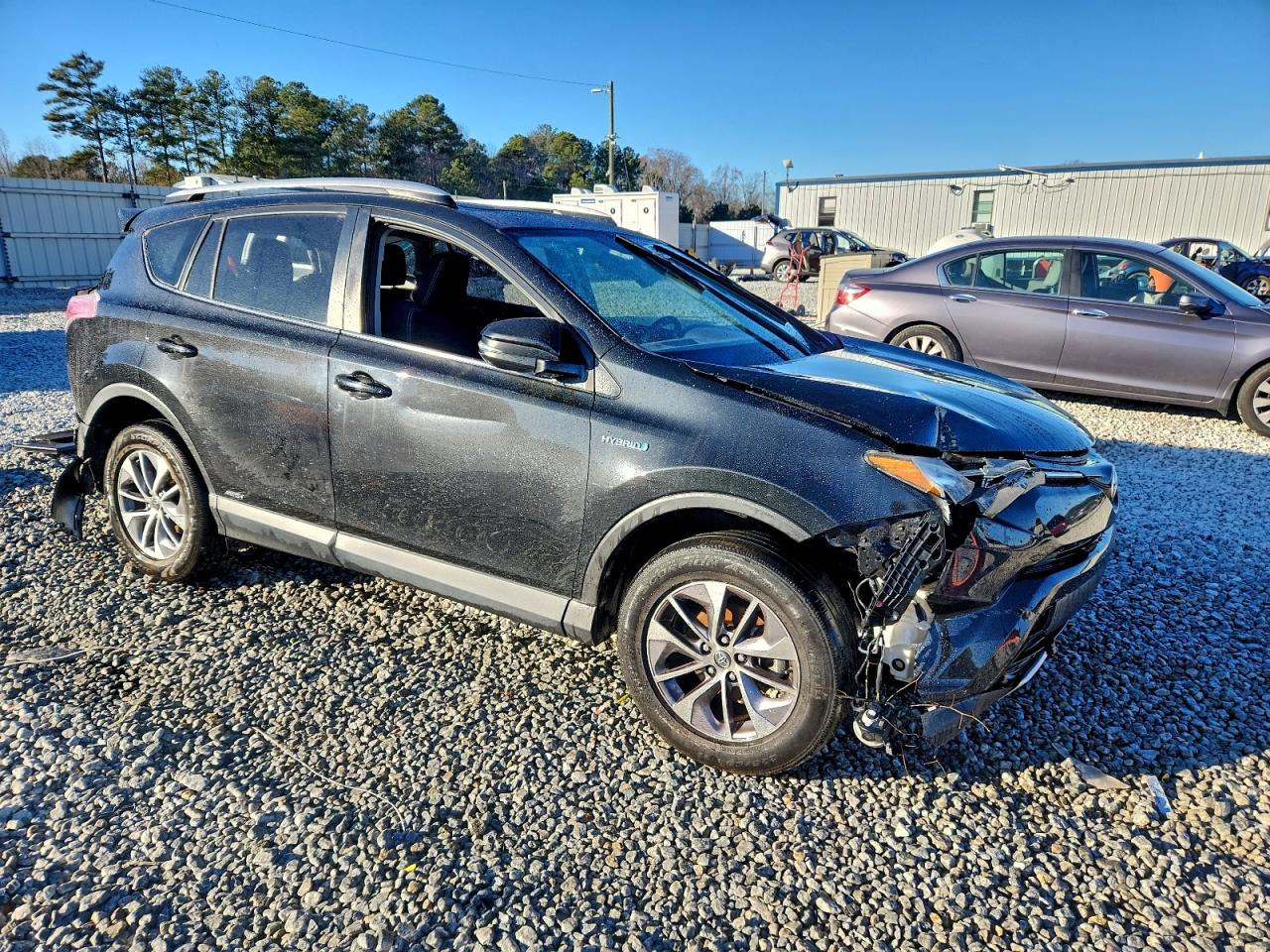 2016 TOYOTA RAV4 HV XLE photo 4