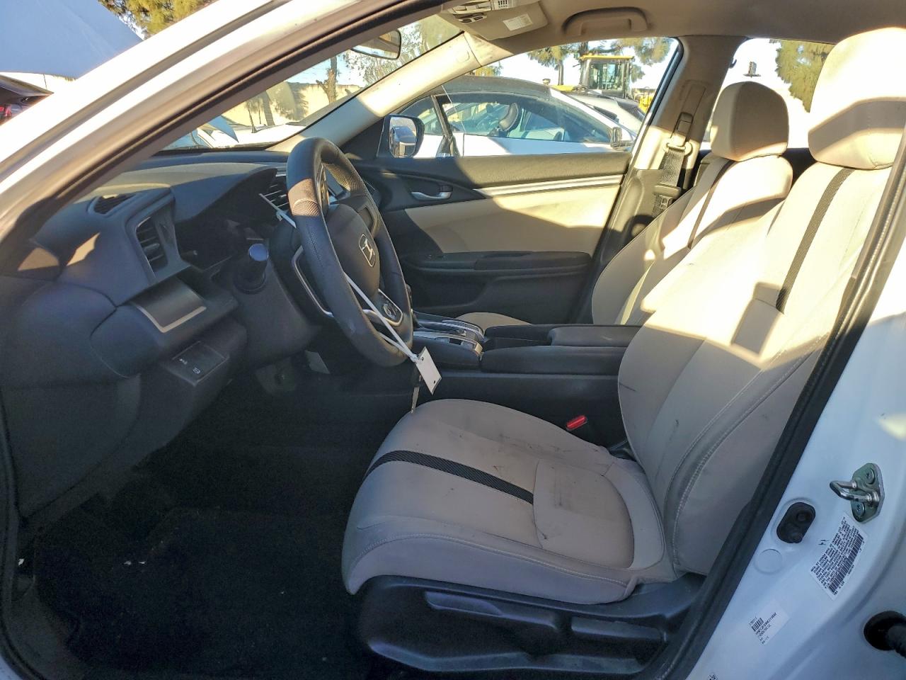 2017 HONDA CIVIC LX photo 7