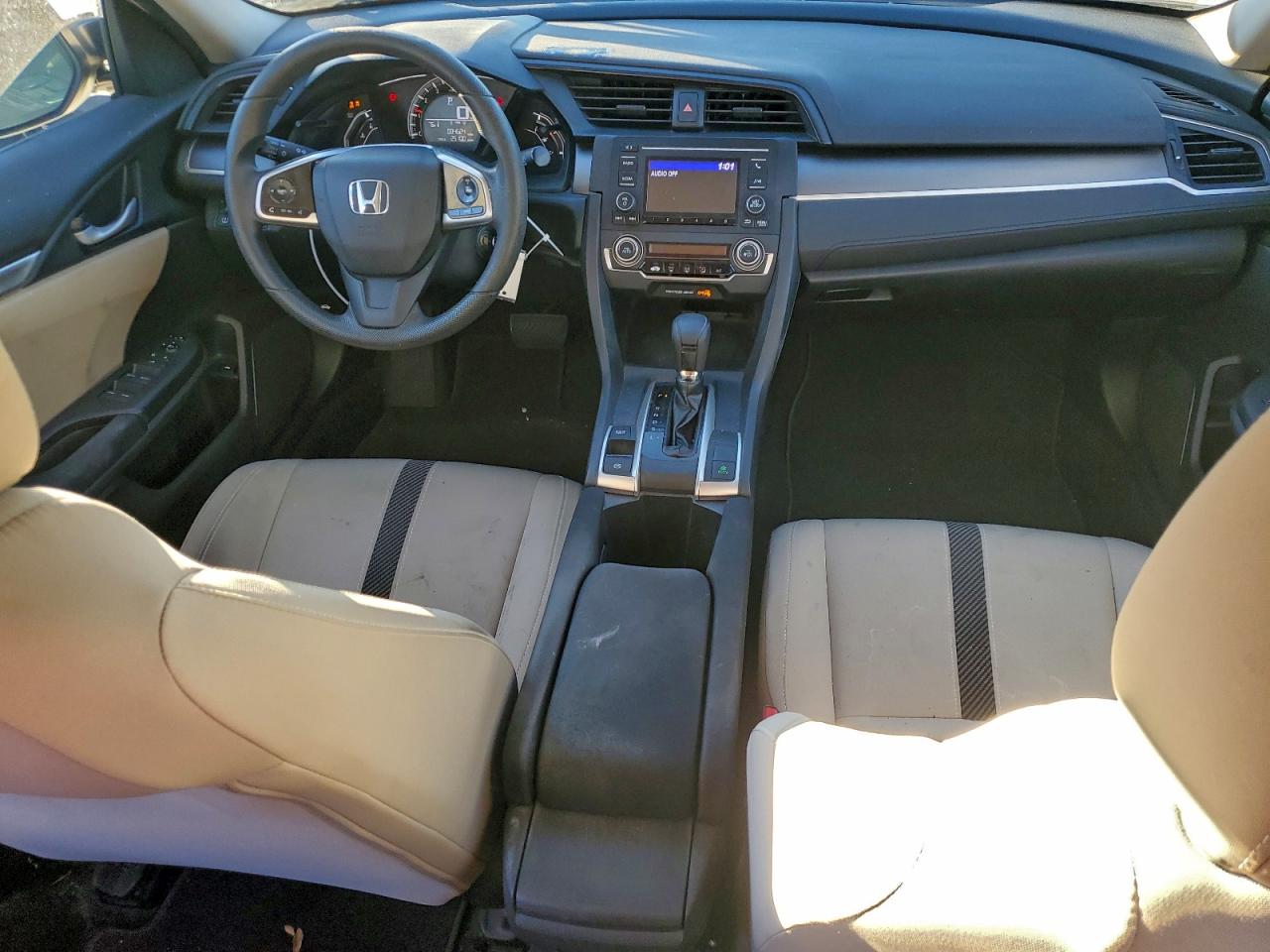 2017 HONDA CIVIC LX photo 8