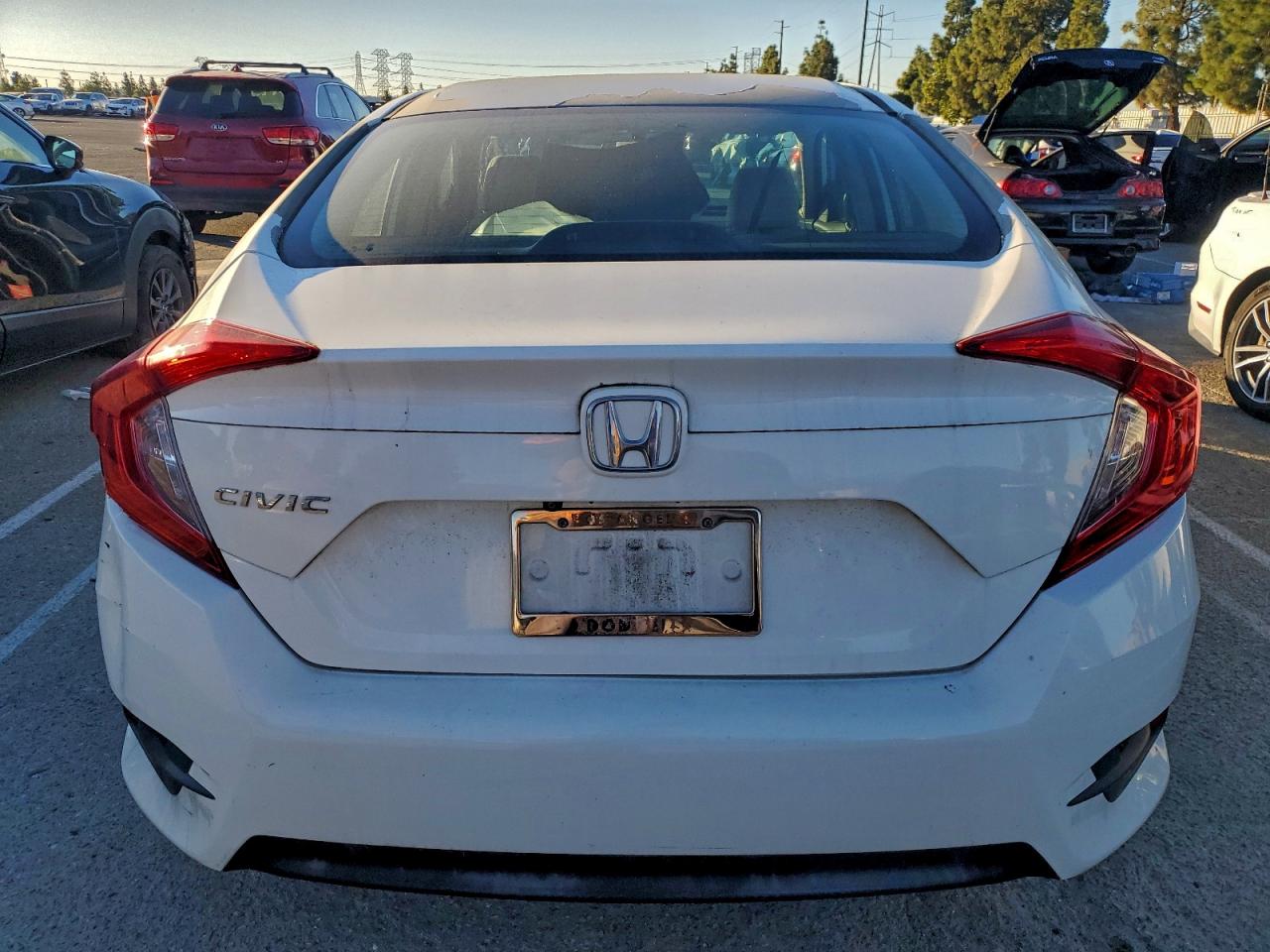 2017 HONDA CIVIC LX photo 6