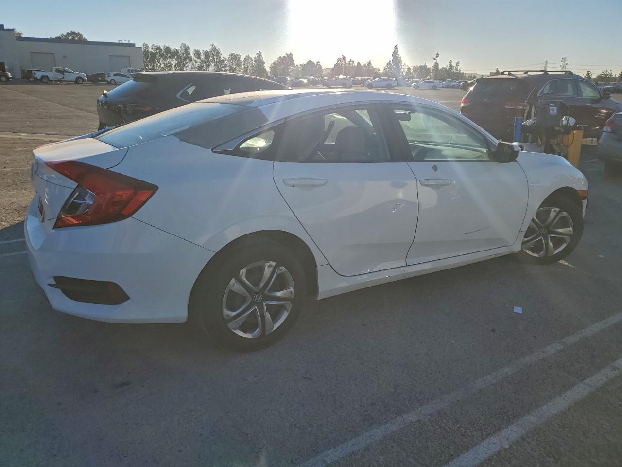 2017 HONDA CIVIC LX photo 3