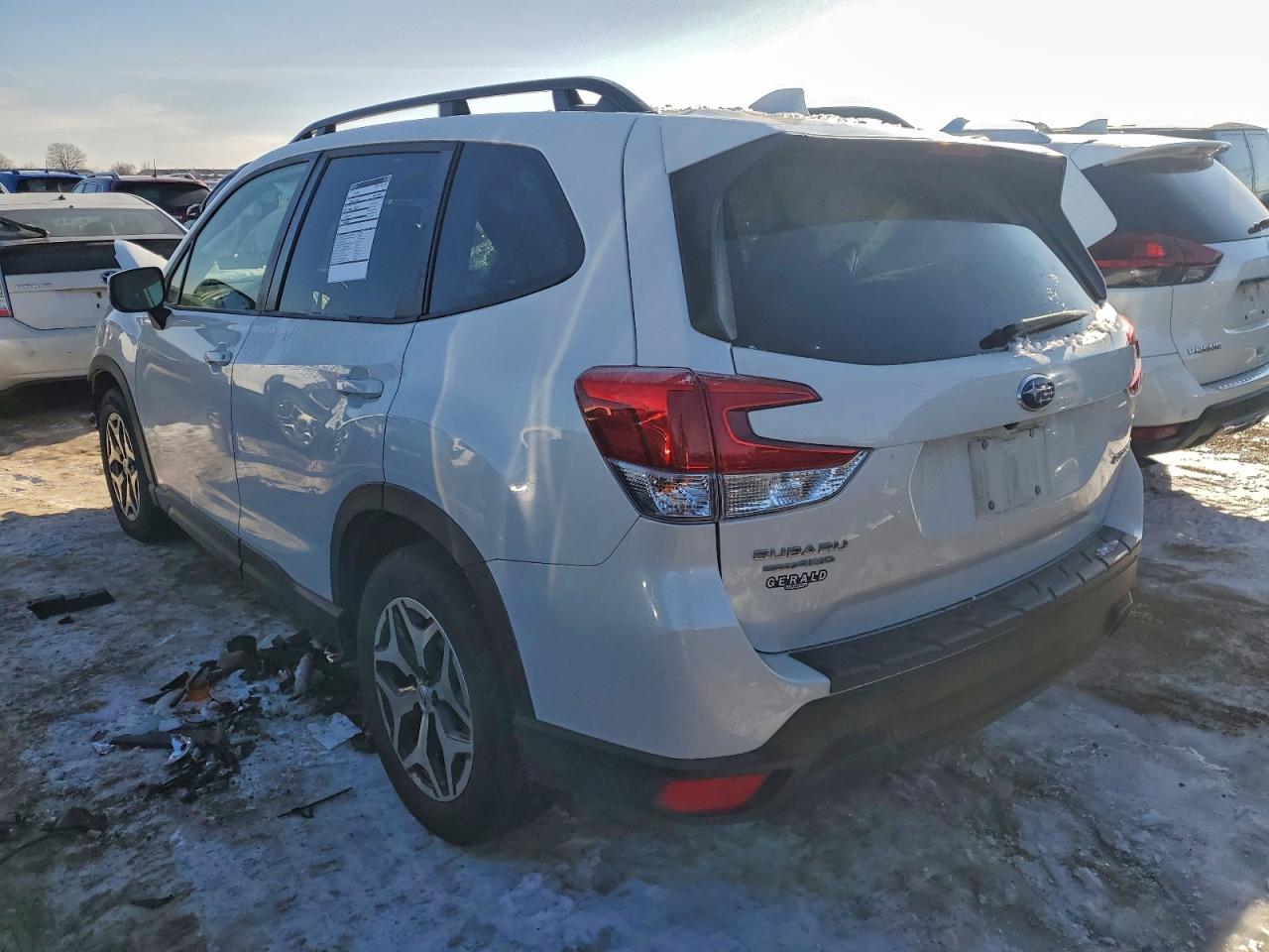 2022 SUBARU FORESTER PREMIUM photo 2