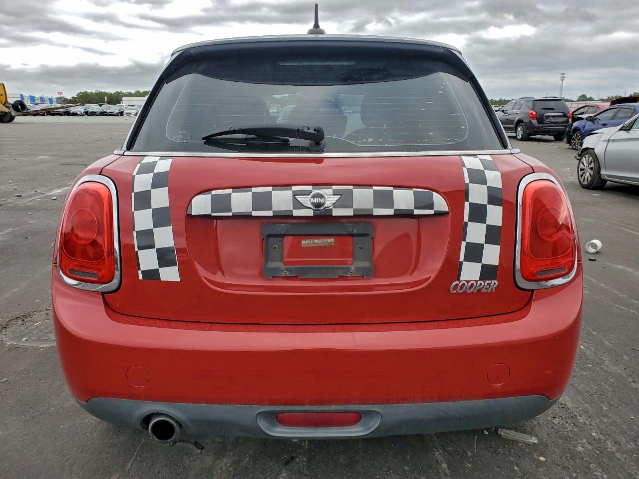 2016 MINI COOPER photo 6