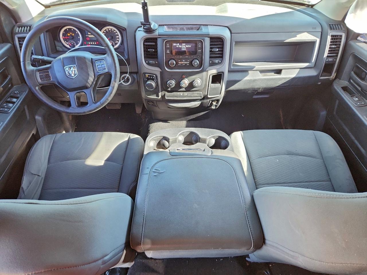 2014 RAM 1500 ST photo 15