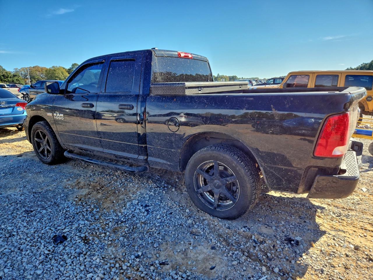 2014 RAM 1500 ST photo 3