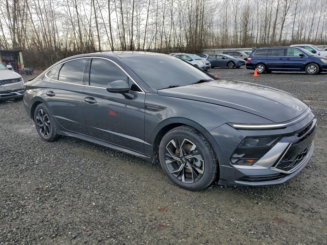 2024 HYUNDAI SONATA SEL photo 4