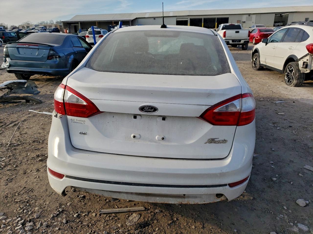 2016 FORD FIESTA SE photo 16