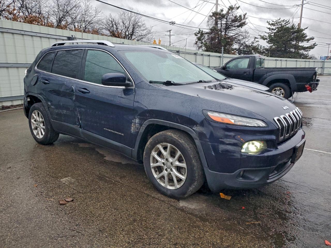 2015 JEEP CHEROKEE LATITUDE photo 4