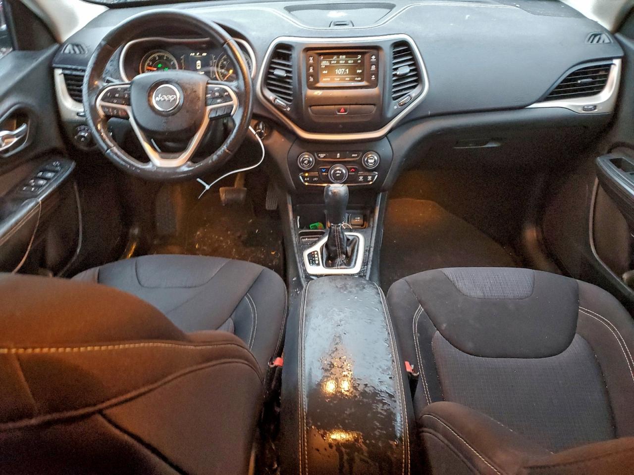 2015 JEEP CHEROKEE LATITUDE photo 8