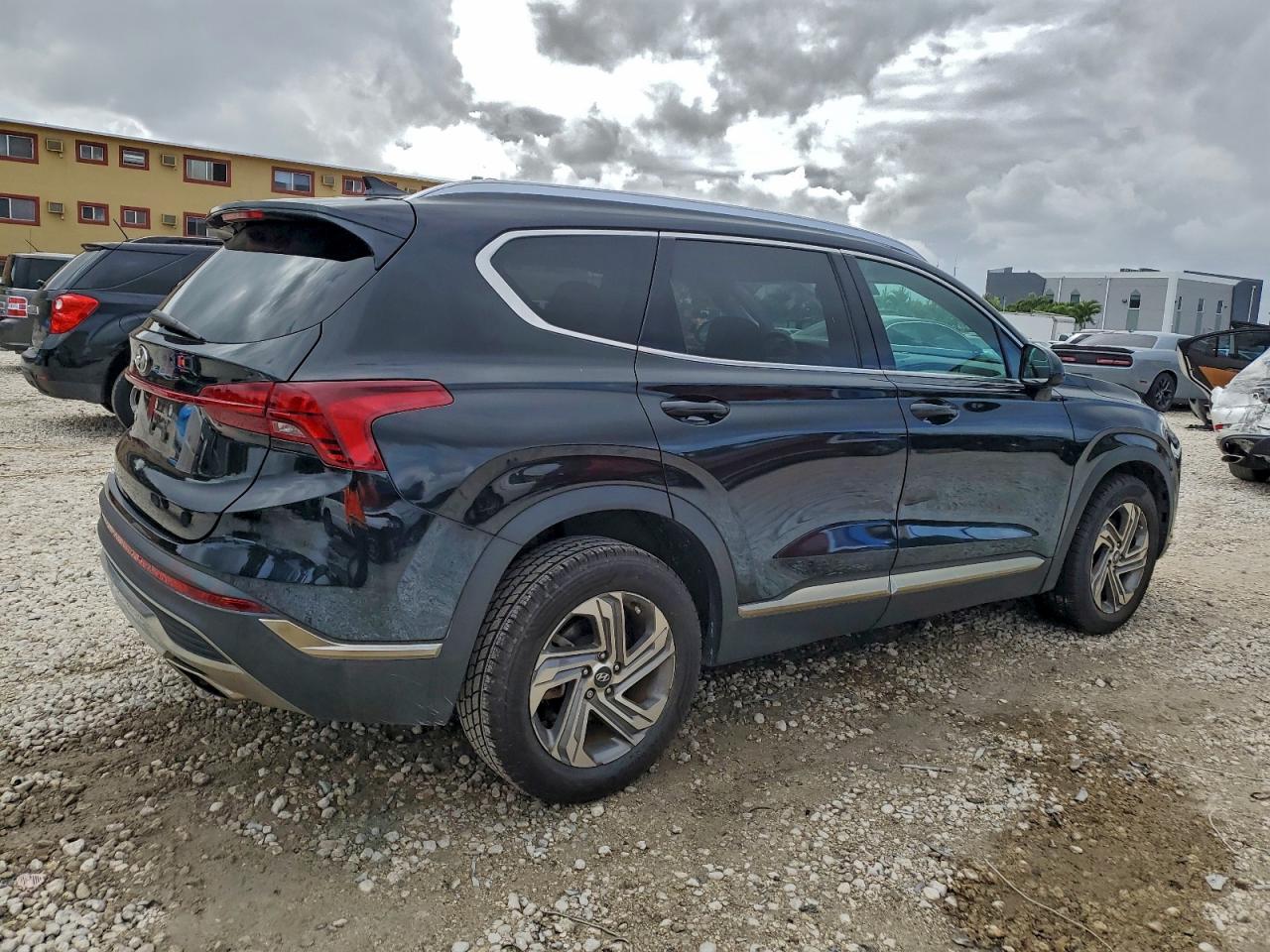2022 HYUNDAI SANTA FE SEL photo 3