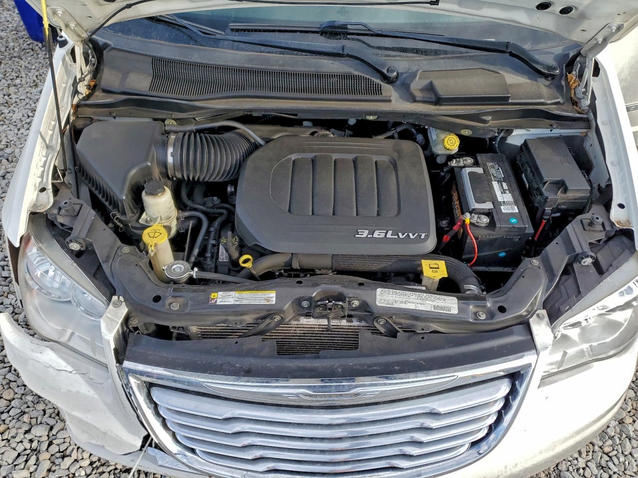 2012 CHRYSLER TOWN & COUNTRY TOURING photo 34