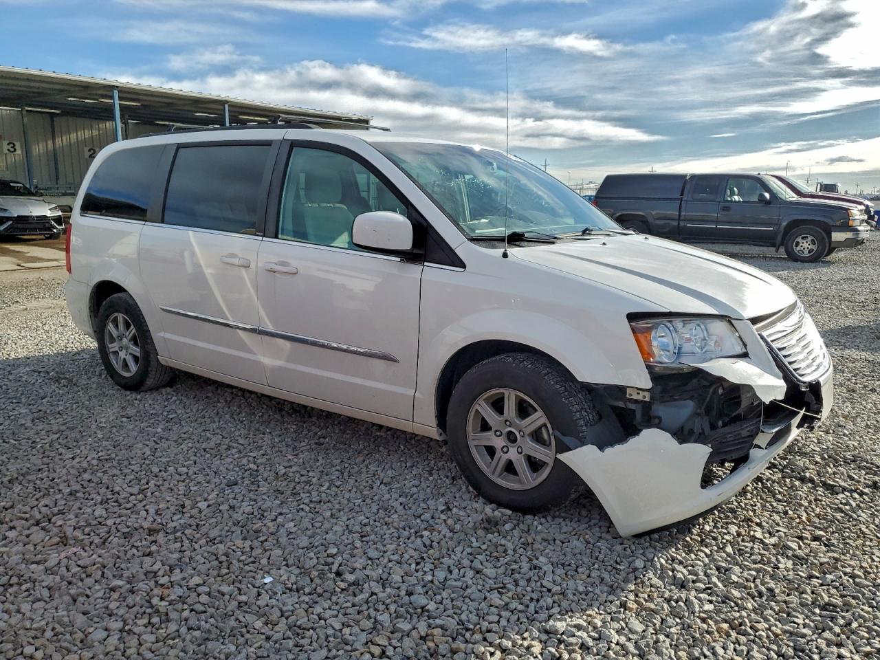 2012 CHRYSLER TOWN & COUNTRY TOURING photo 10
