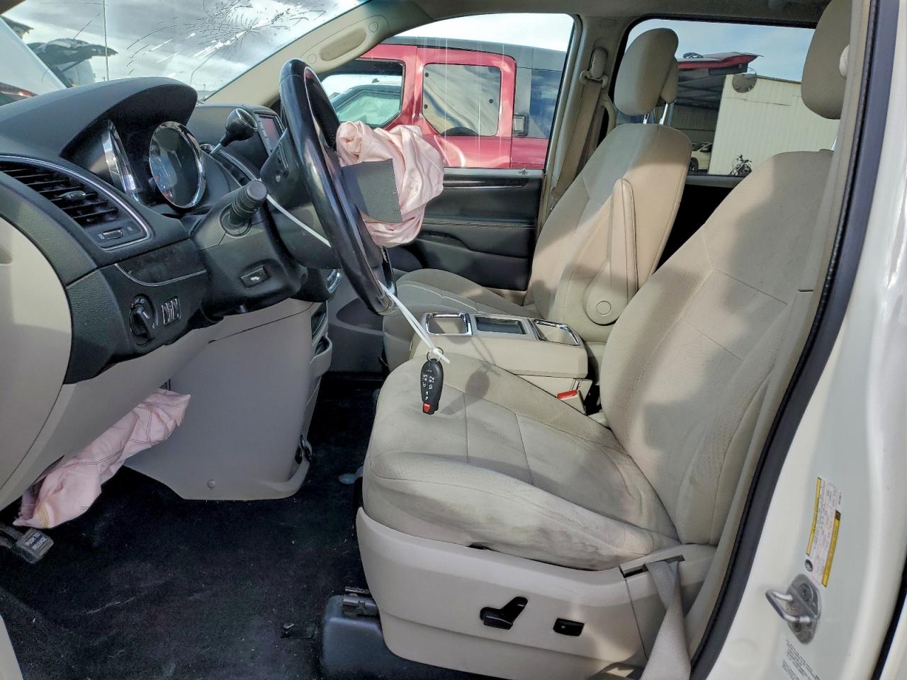 2012 CHRYSLER TOWN & COUNTRY TOURING photo 19