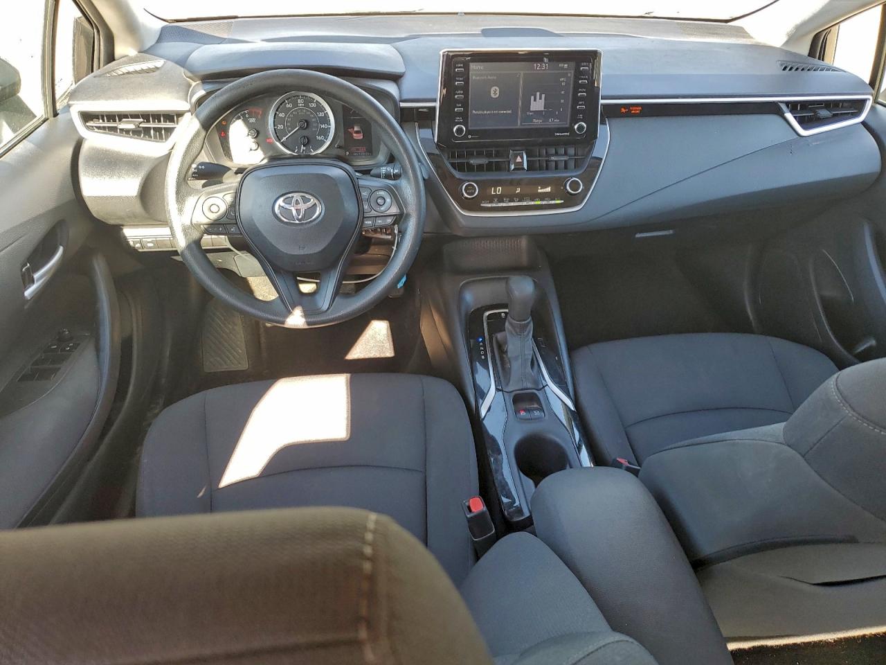 2021 TOYOTA COROLLA LE photo 22