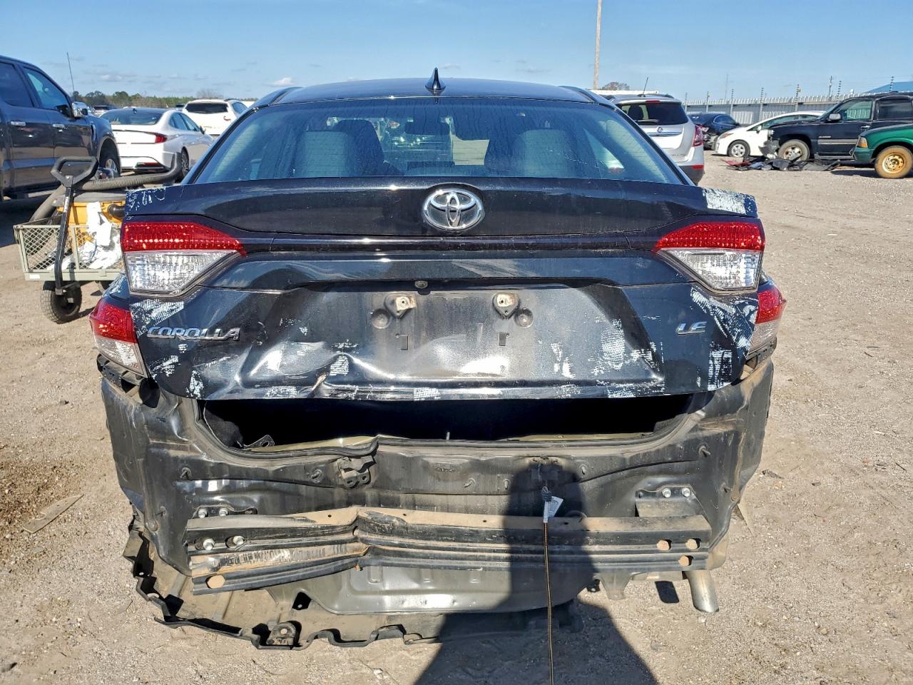 2021 TOYOTA COROLLA LE photo 16
