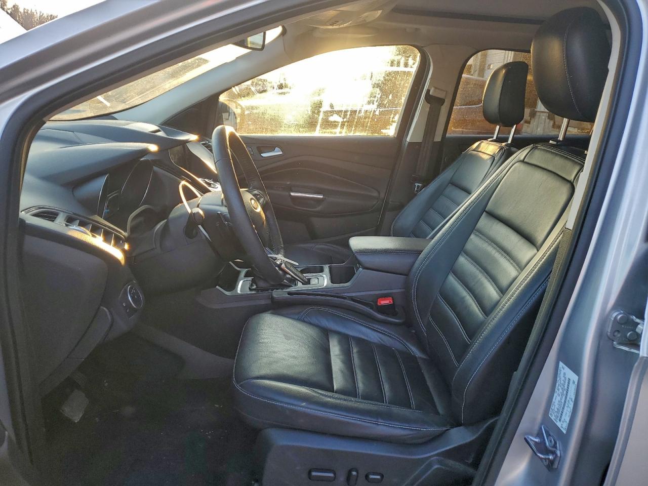 2018 FORD ESCAPE TITANIUM photo 19