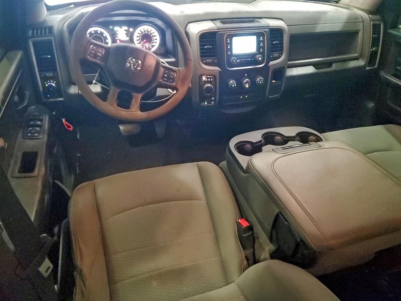 2015 RAM 1500 ST photo 8