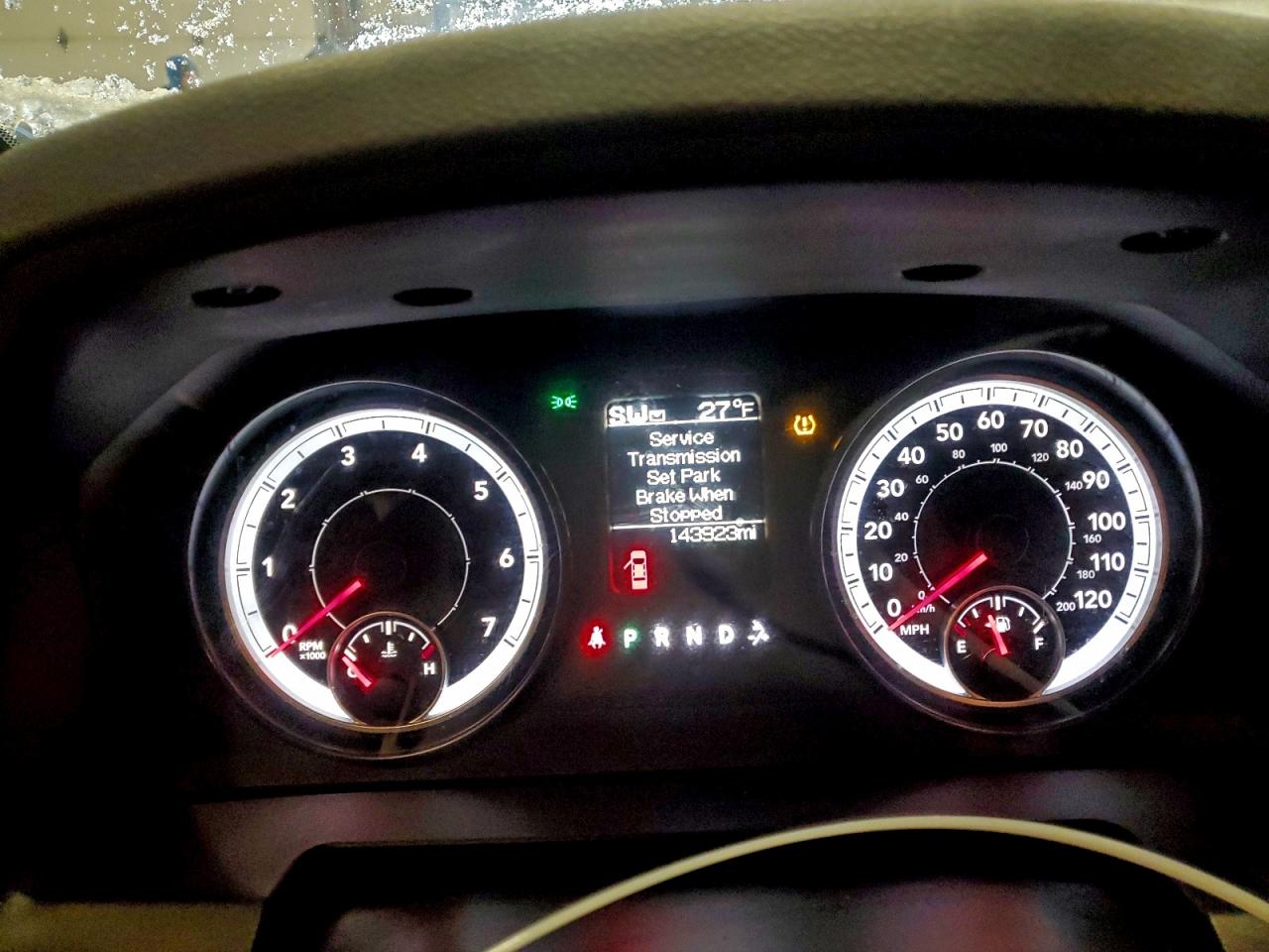 2015 RAM 1500 ST photo 9