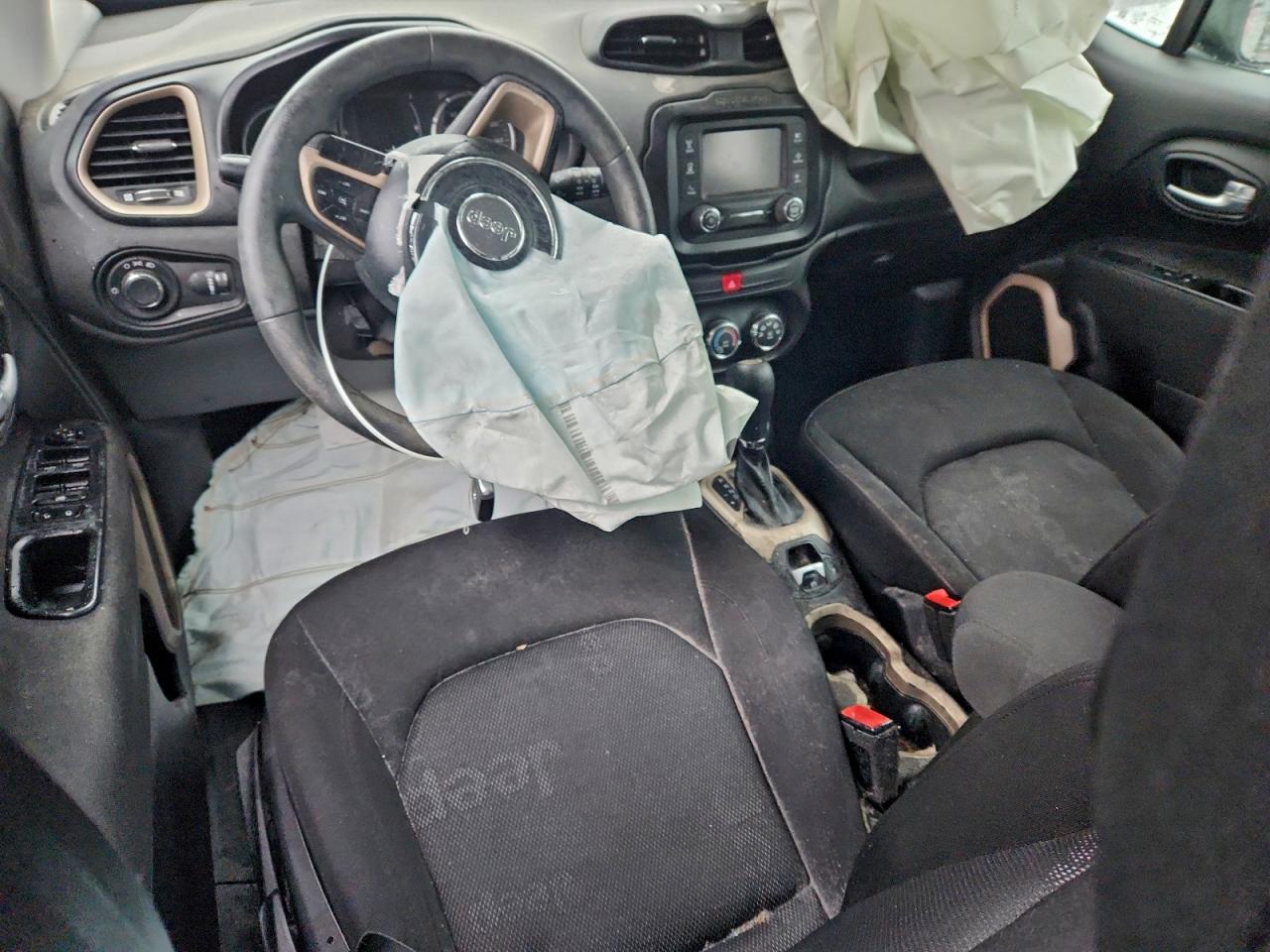 2017 JEEP RENEGADE SPORT photo 8