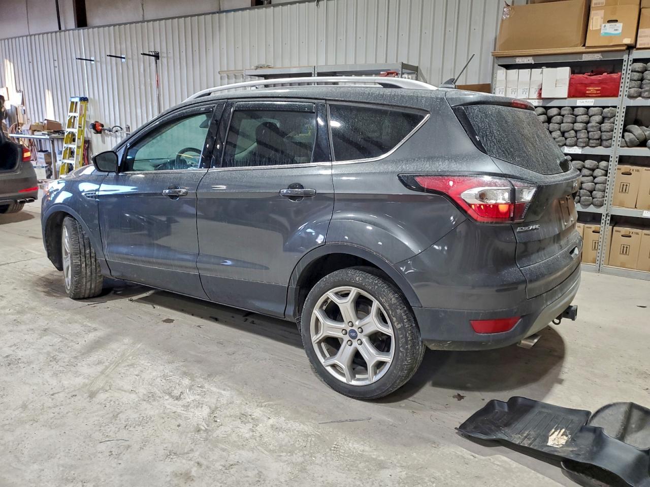 2018 FORD ESCAPE TITANIUM photo 3