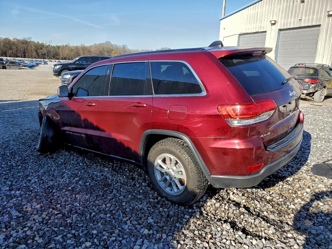 2018 JEEP GRAND CHEROKEE LAREDO photo 2