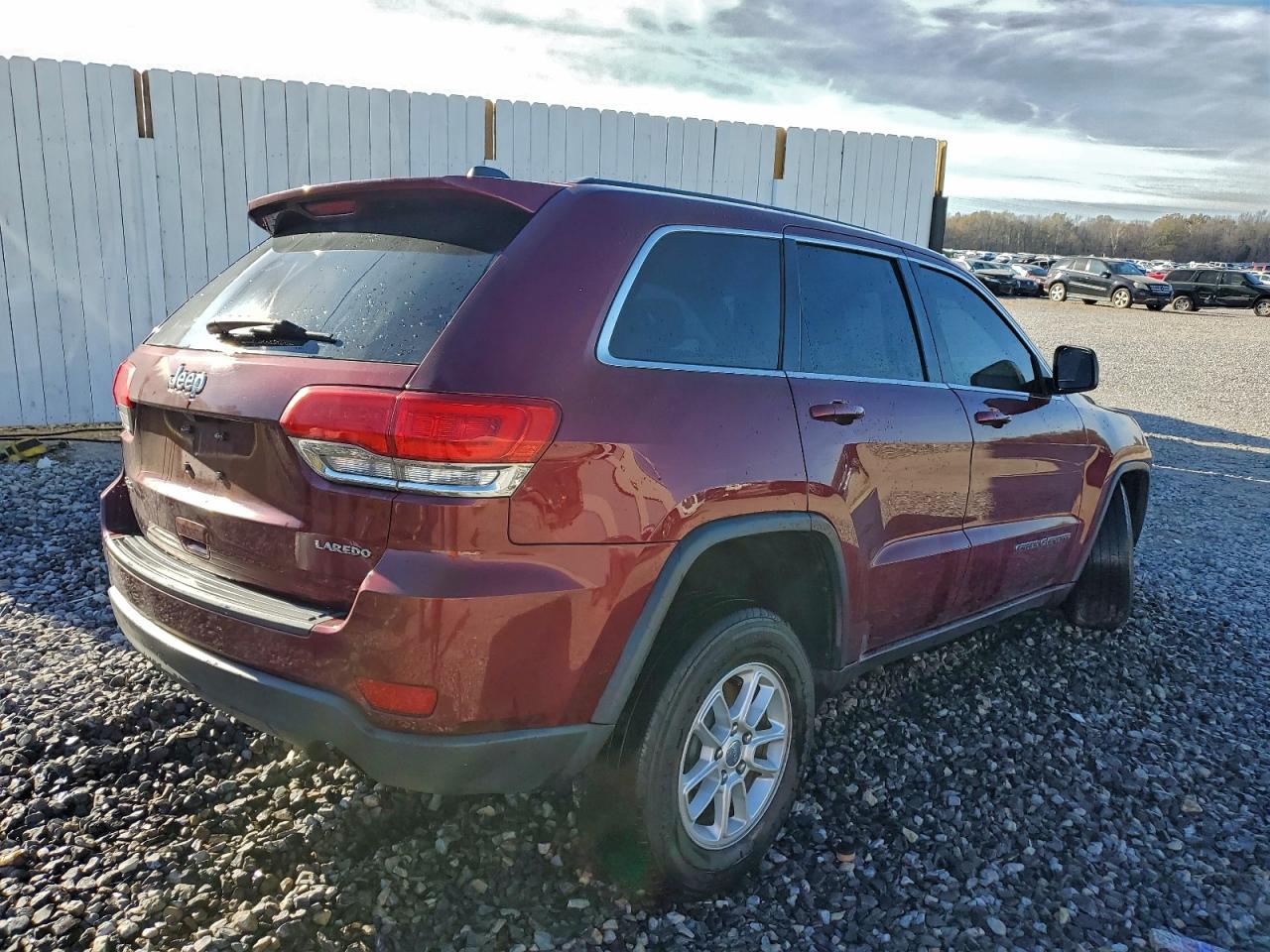 2018 JEEP GRAND CHEROKEE LAREDO photo 3