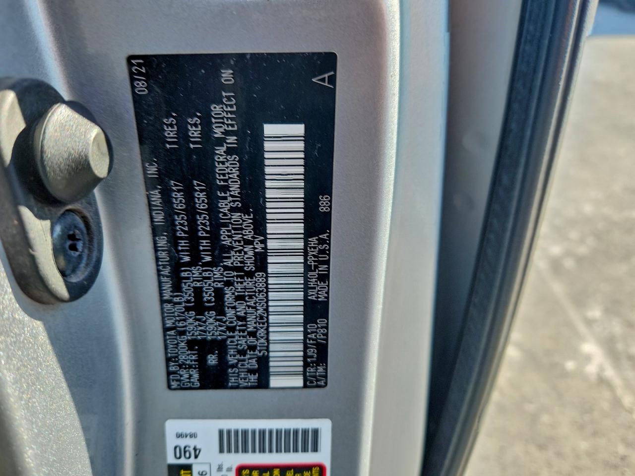 2021 TOYOTA SIENNA LE photo 25