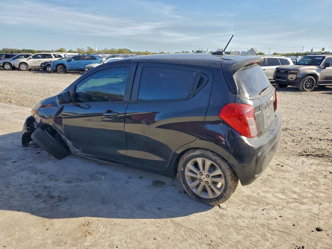 2016 CHEVROLET SPARK 1LT photo 3