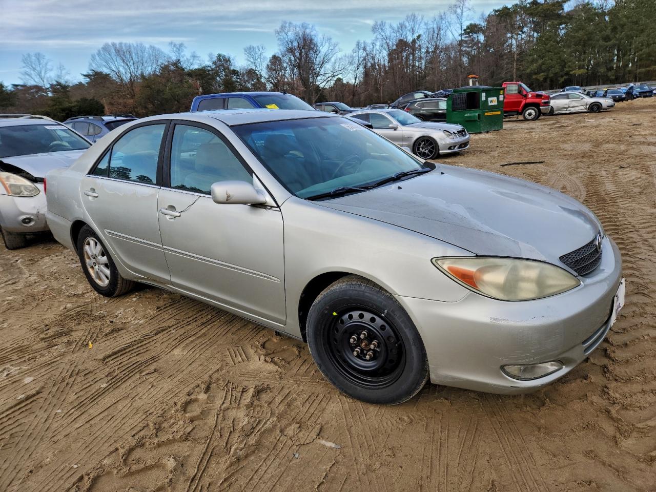 2004 TOYOTA CAMRY LE photo 7