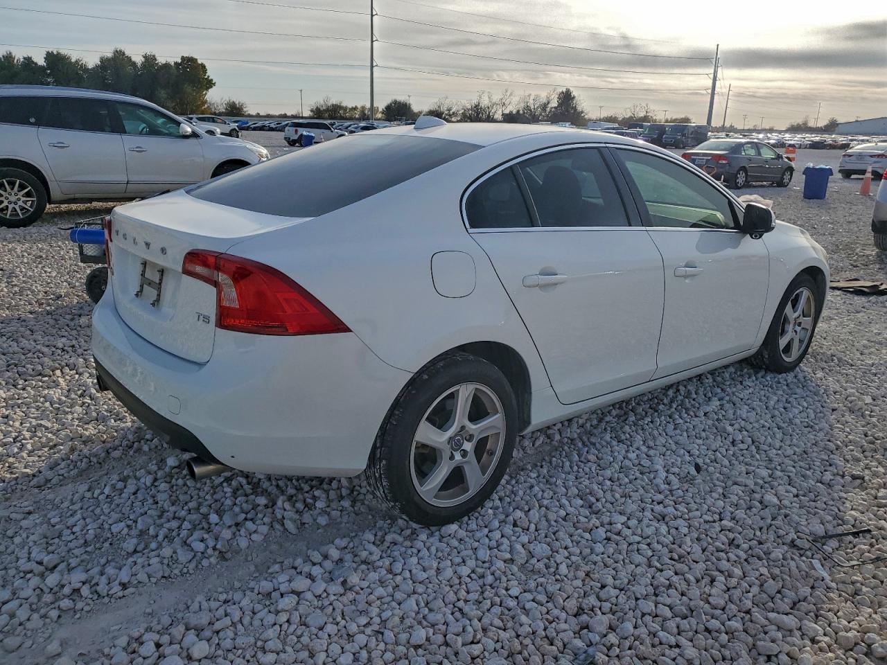2013 VOLVO S60 T5 photo 3