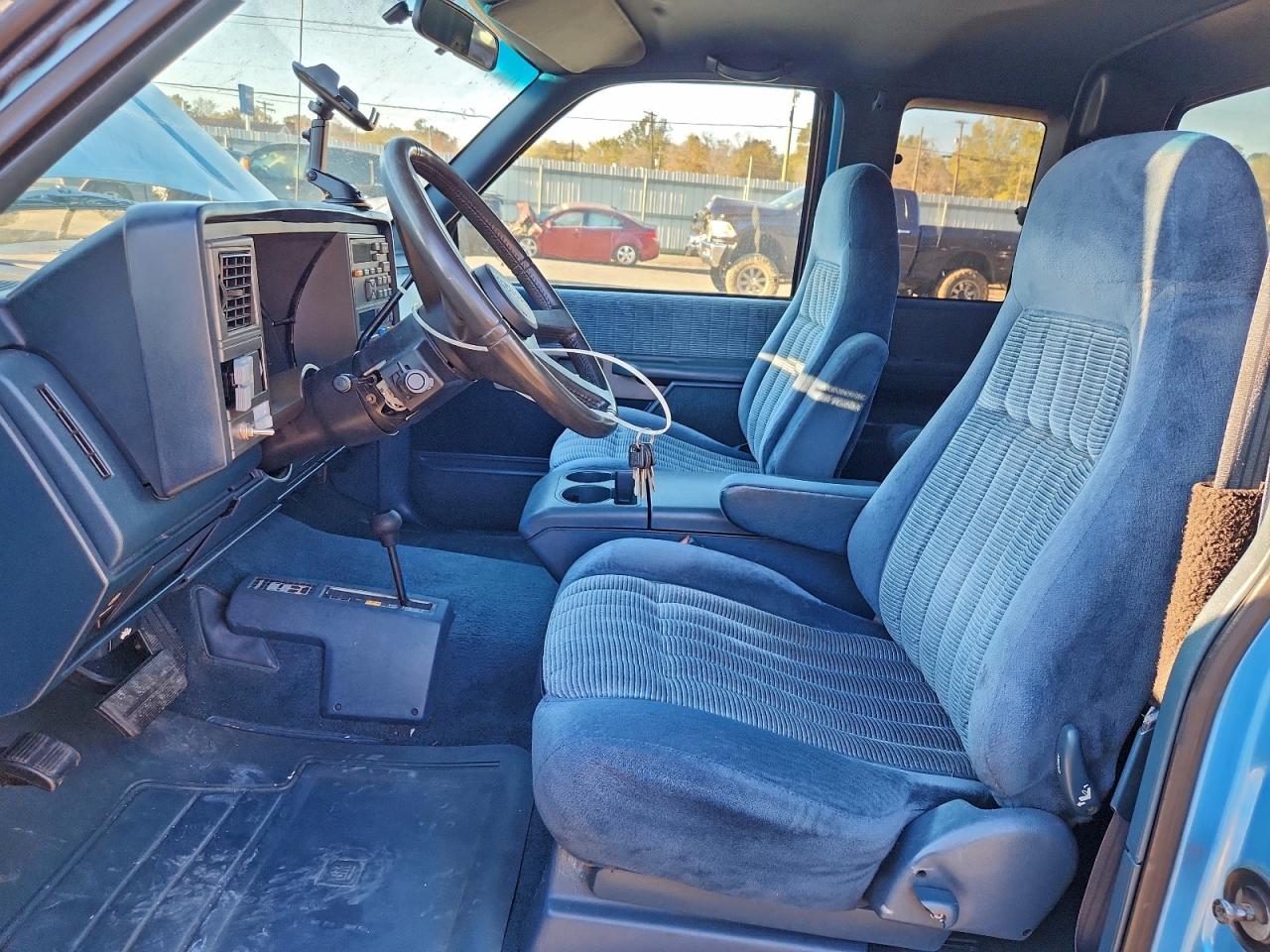 1994 GMC SIERRA K1500 photo 13