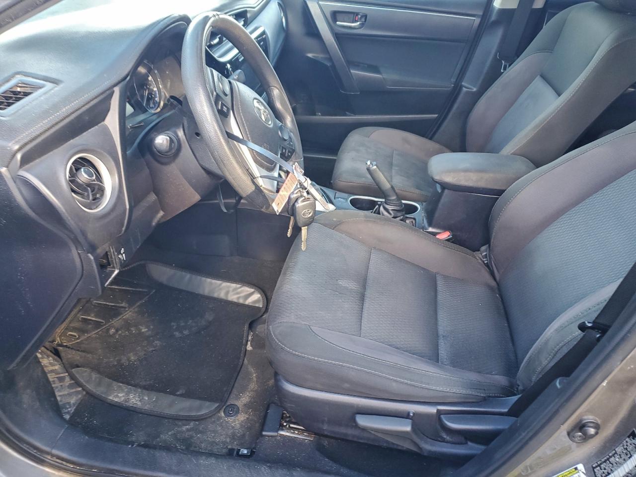 2017 TOYOTA COROLLA L photo 7