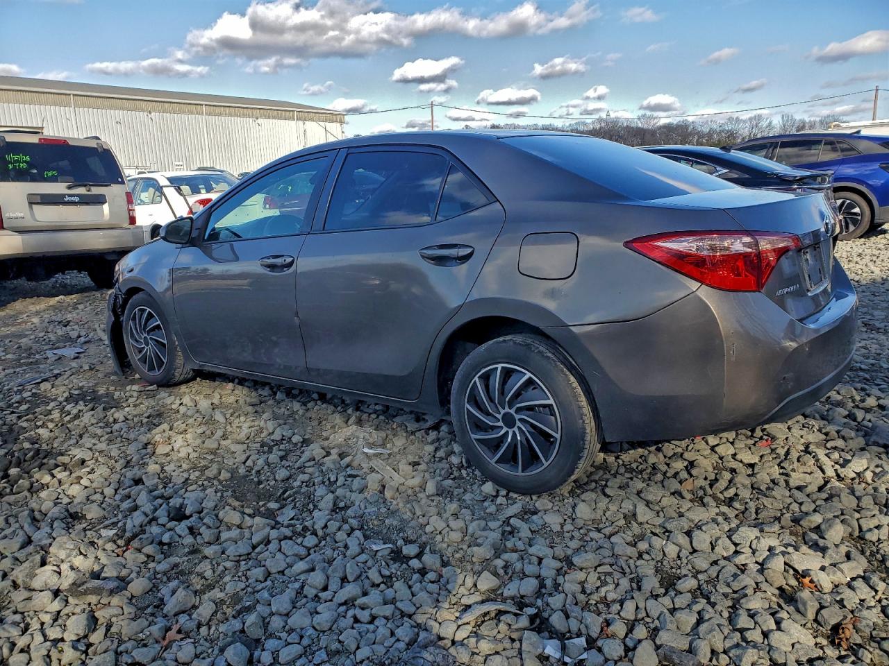 2017 TOYOTA COROLLA L photo 2