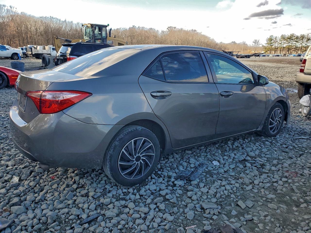 2017 TOYOTA COROLLA L photo 3