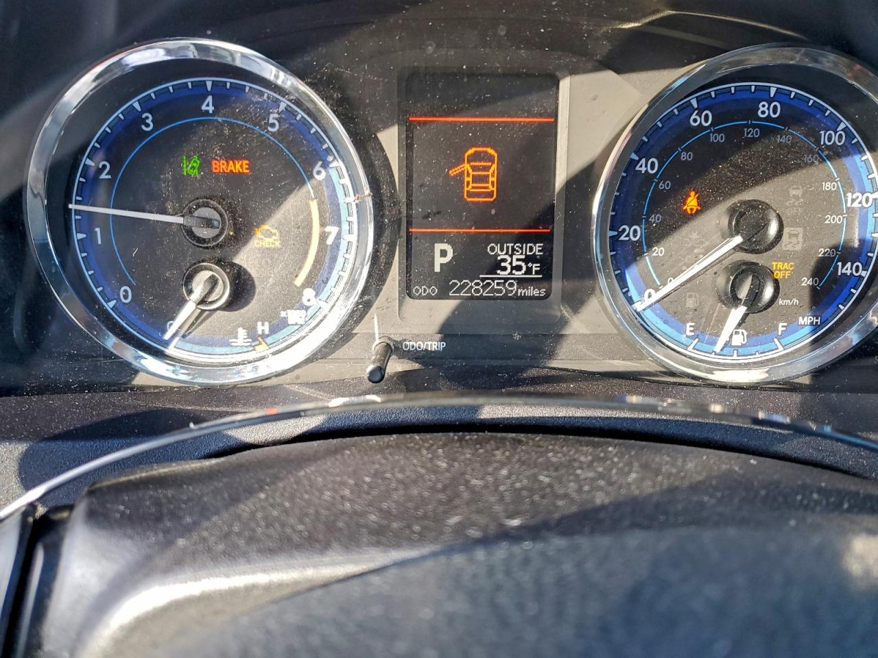 2017 TOYOTA COROLLA L photo 9