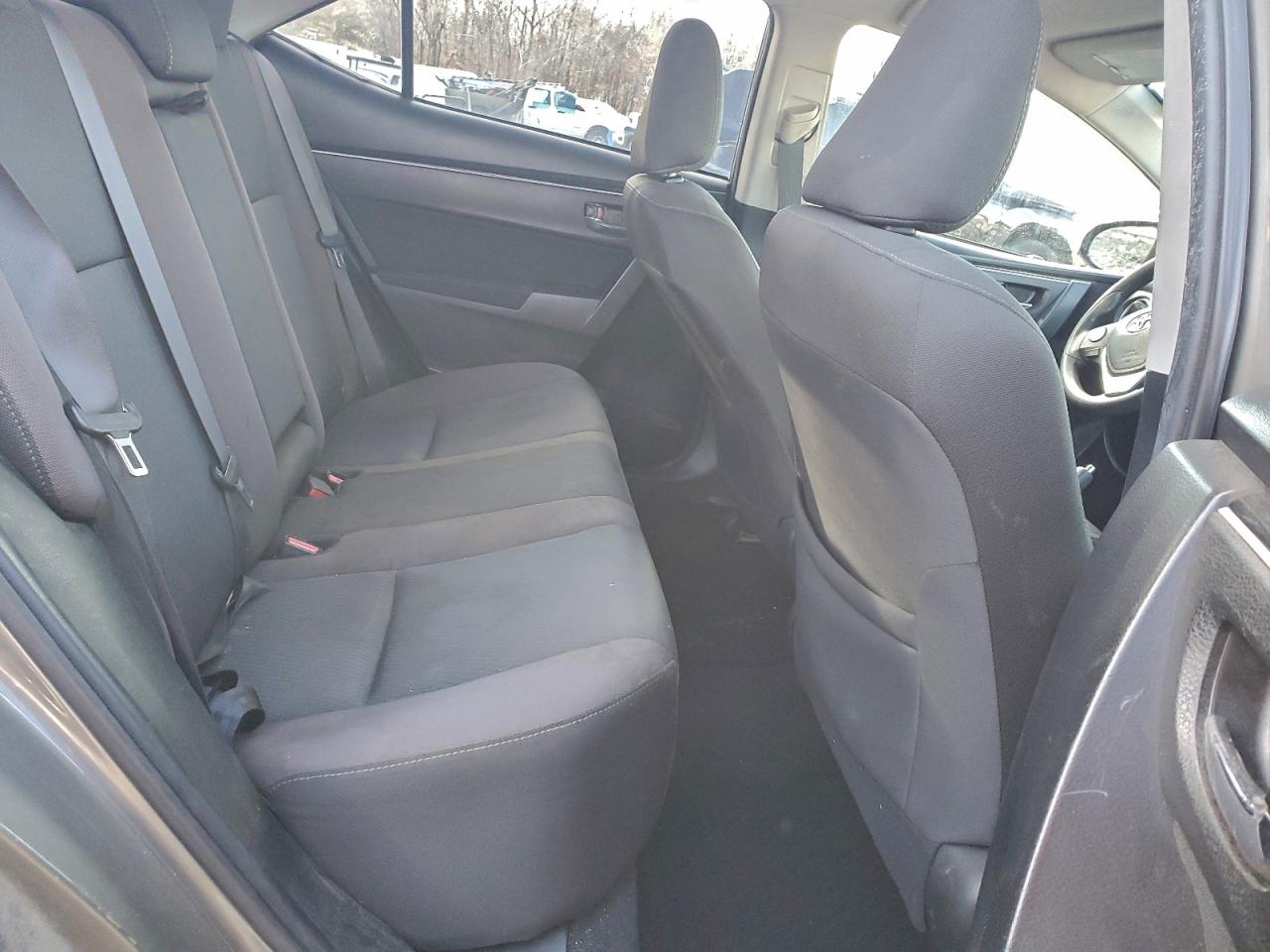 2017 TOYOTA COROLLA L photo 10