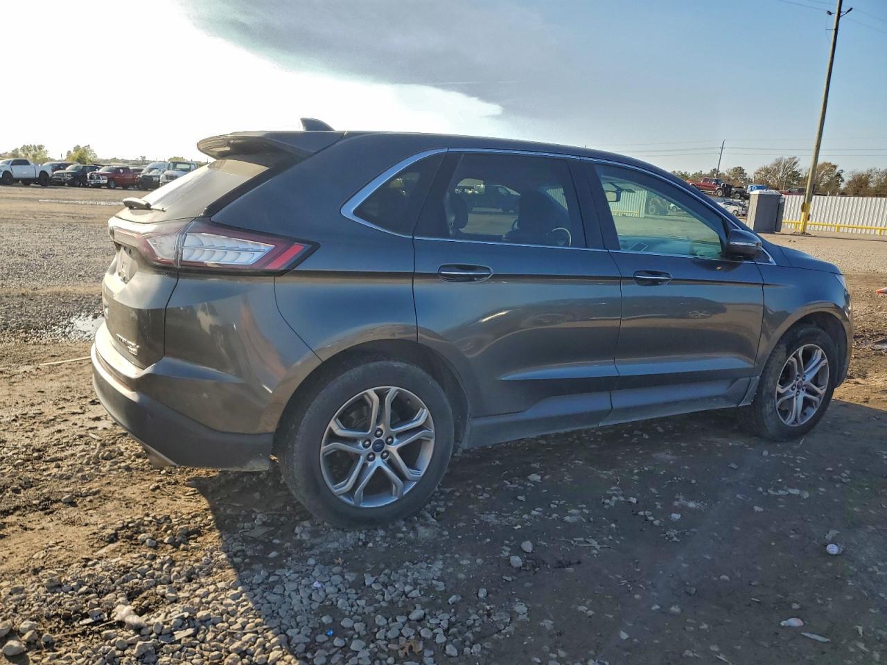 2017 FORD EDGE TITANIUM photo 3