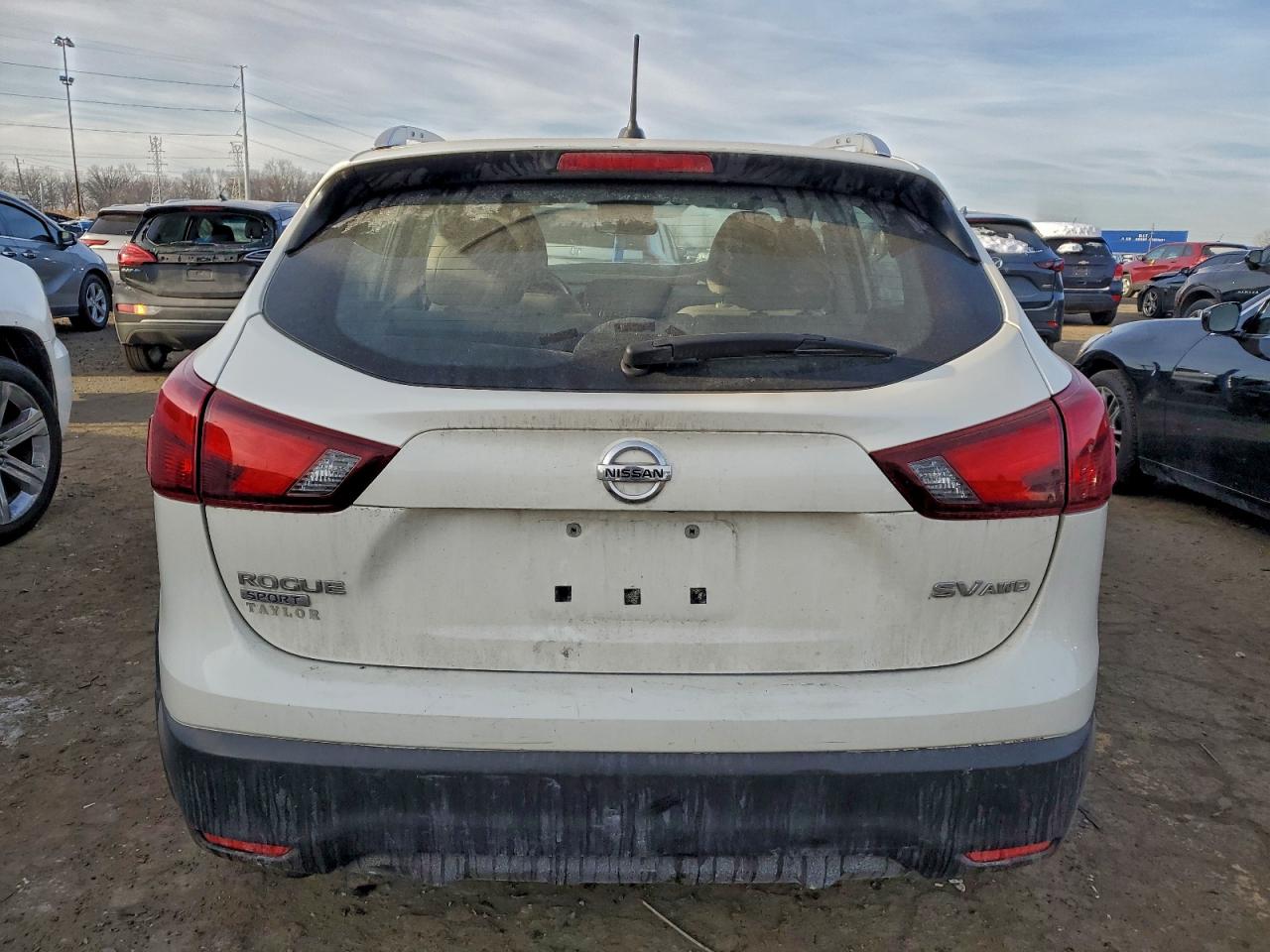 2018 NISSAN ROGUE SPORT S photo 11