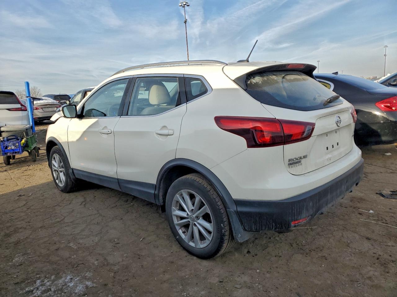 2018 NISSAN ROGUE SPORT S photo 3