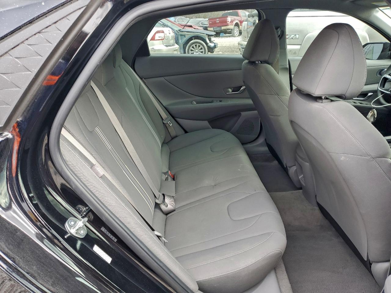 2024 HYUNDAI ELANTRA SEL photo 10