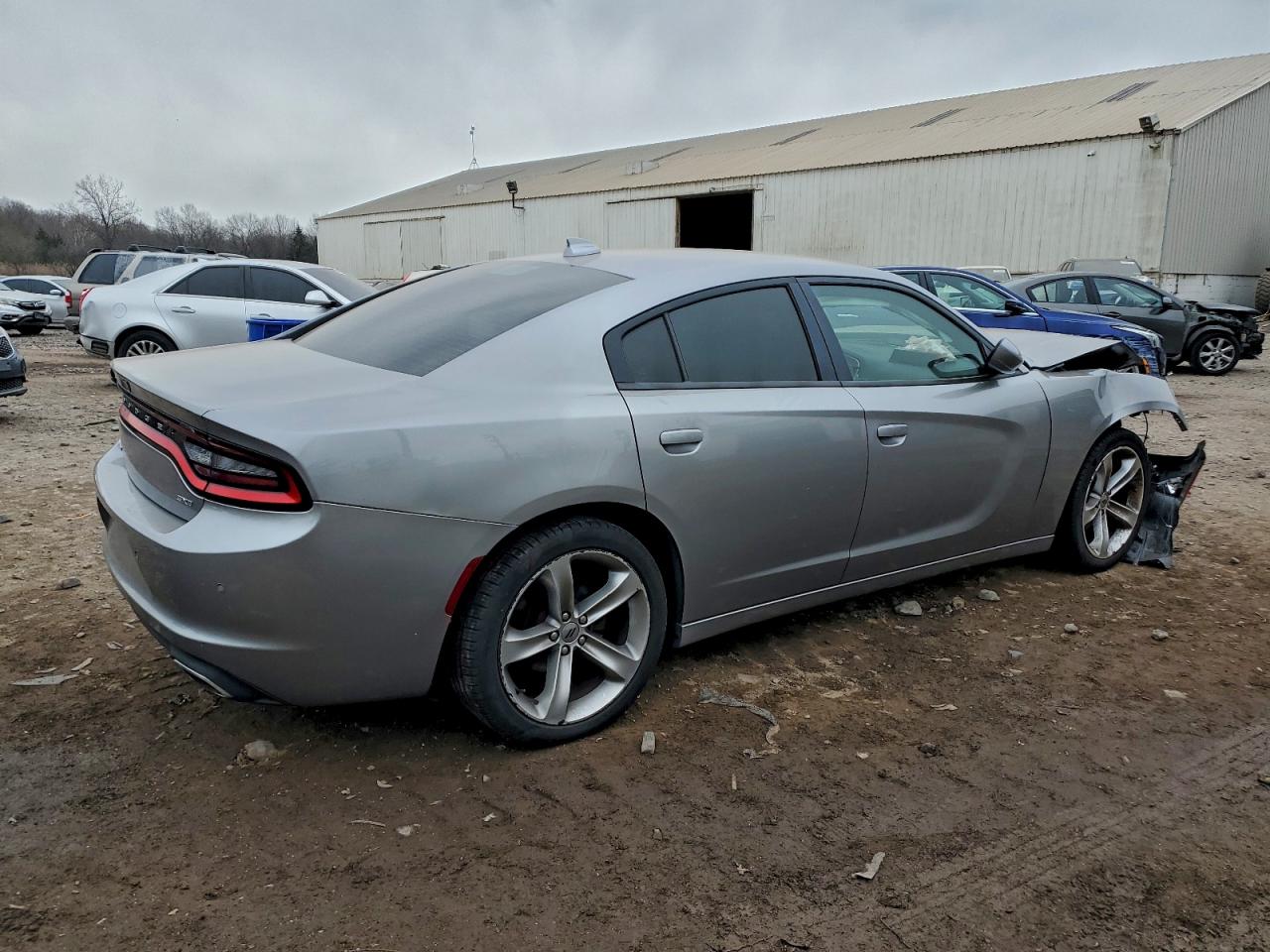 2017 DODGE CHARGER SXT photo 3