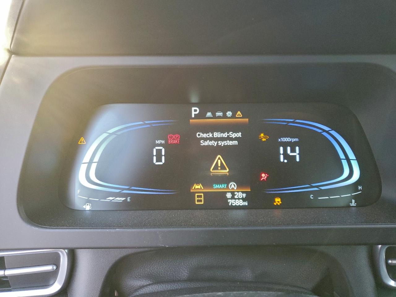 2024 HYUNDAI ELANTRA SE photo 17