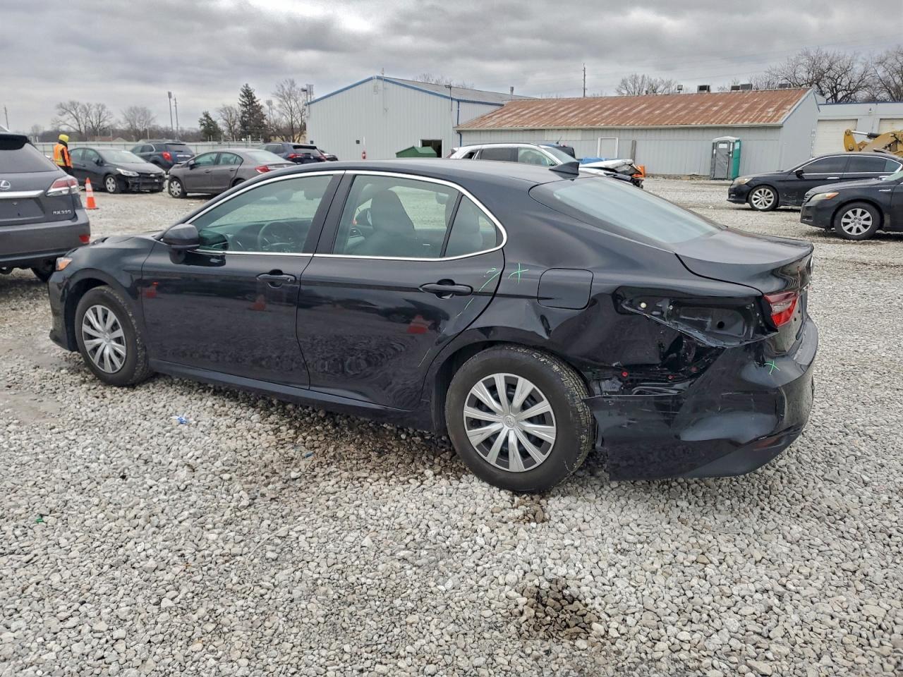 2023 TOYOTA CAMRY LE photo 2